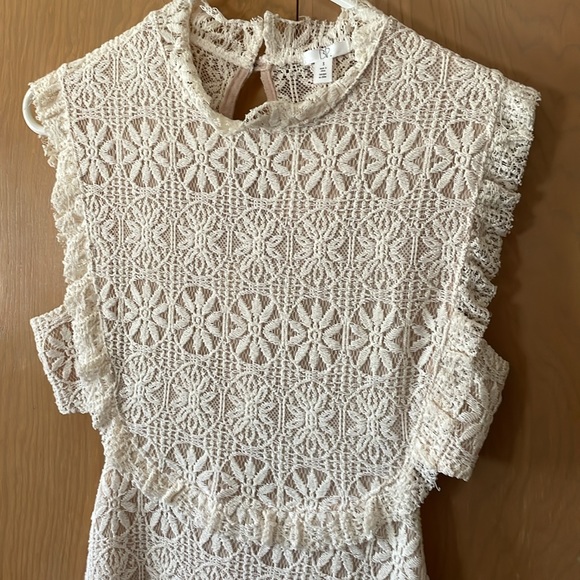 🤍 NWT Lace Dress 🤍 - Picture 2 of 9